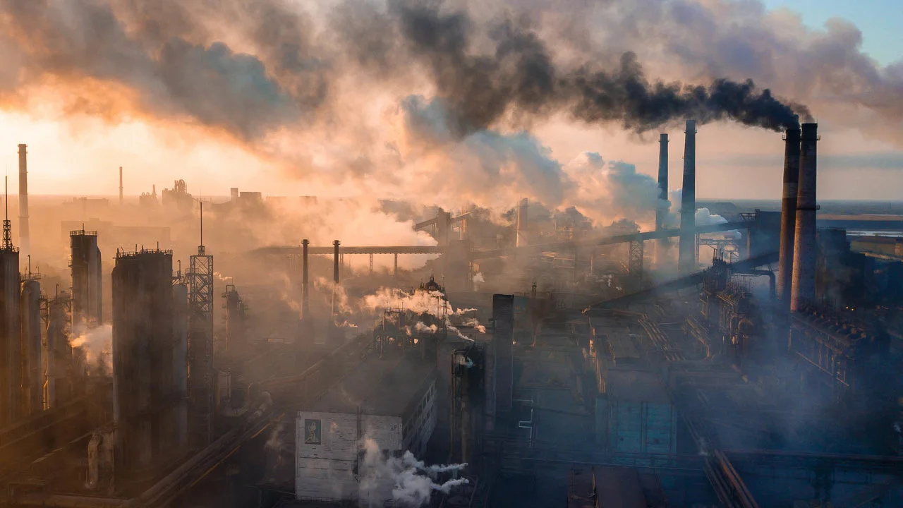 Jakou mají firmy uhlíkovou stopu? V Česku vzniká jednotná databáze pro zprávy o udržitelnosti
